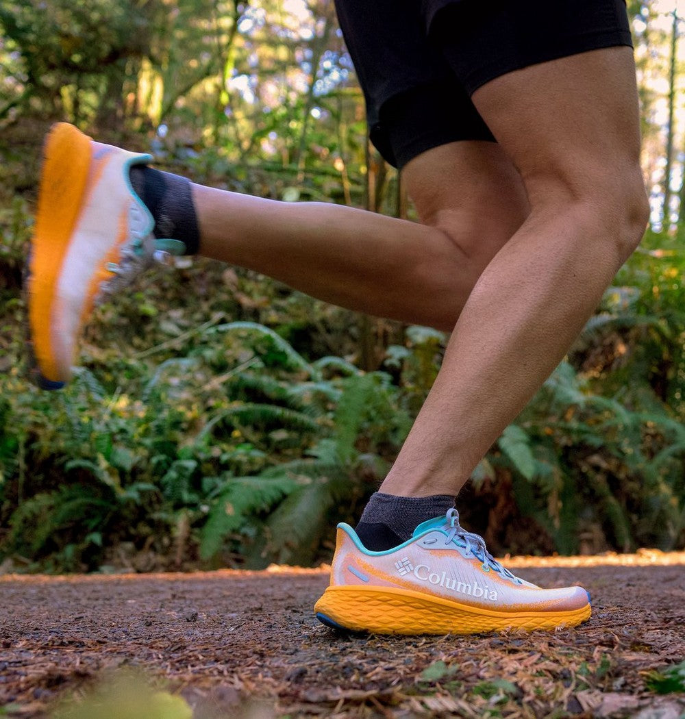 Men's Wide Trail Running Shoe - Red