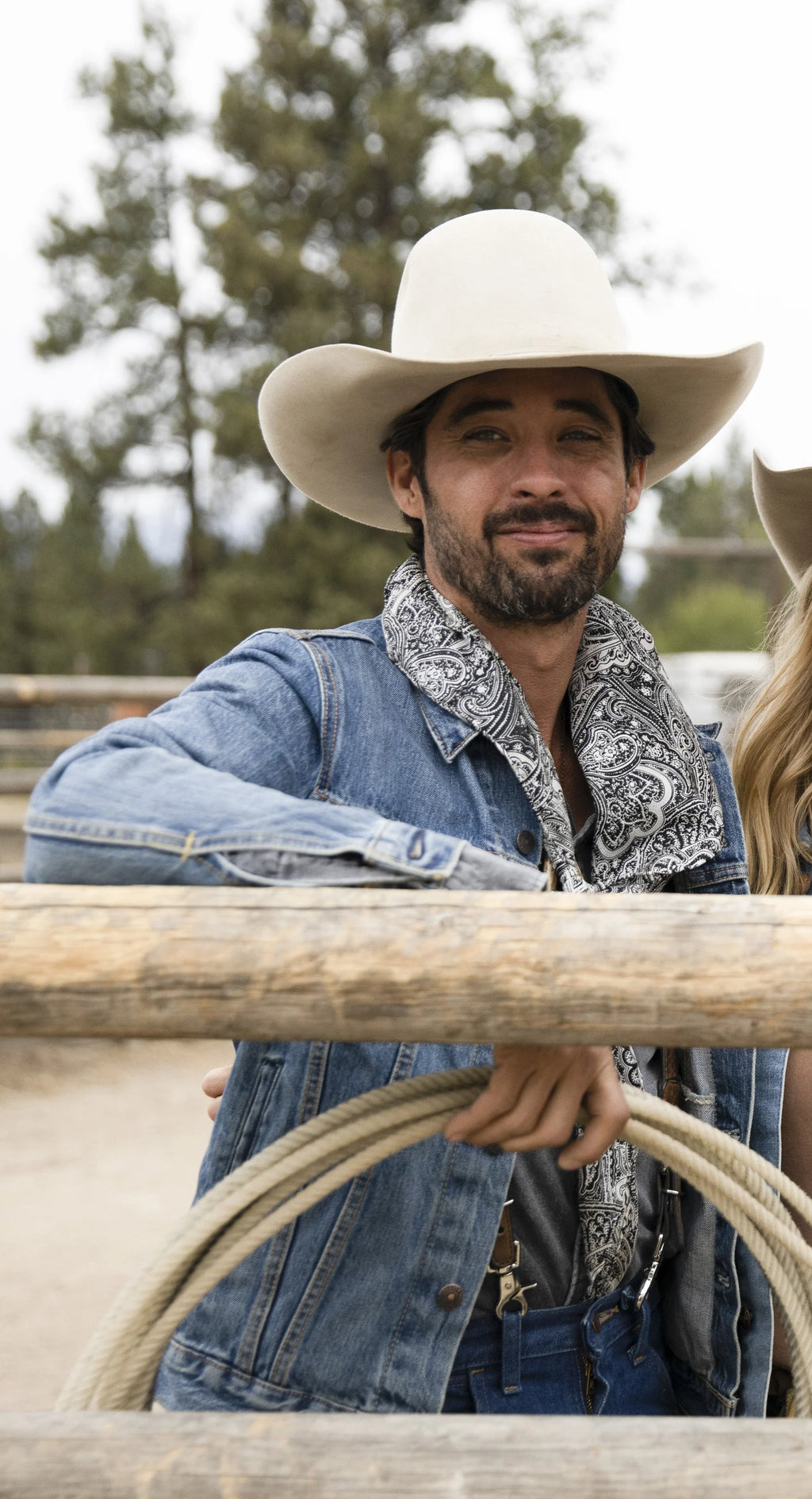 Walker's Hand Shaped Tall Crown Cowboy Hat With Feather Trim