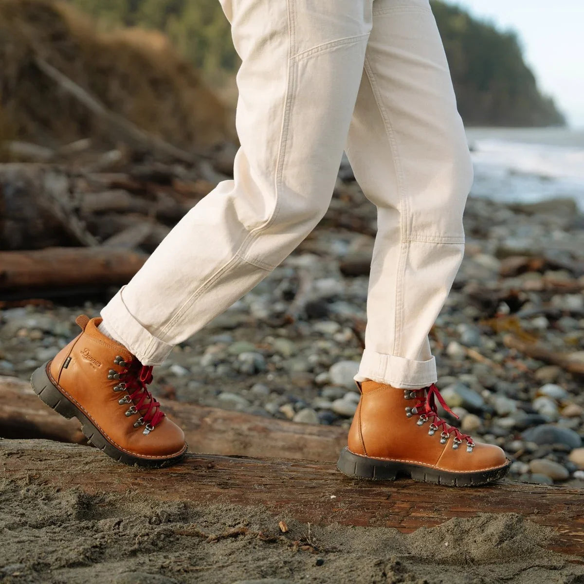 Women's Waterproof Leather Hiking Boot - Cascade