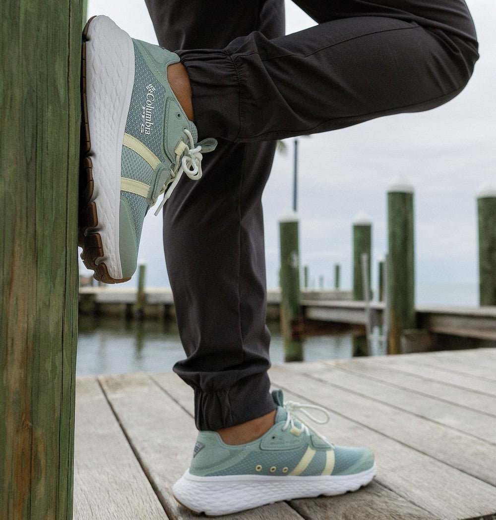 Women's Water-Resistant Fishing Shoe - Grey Peach