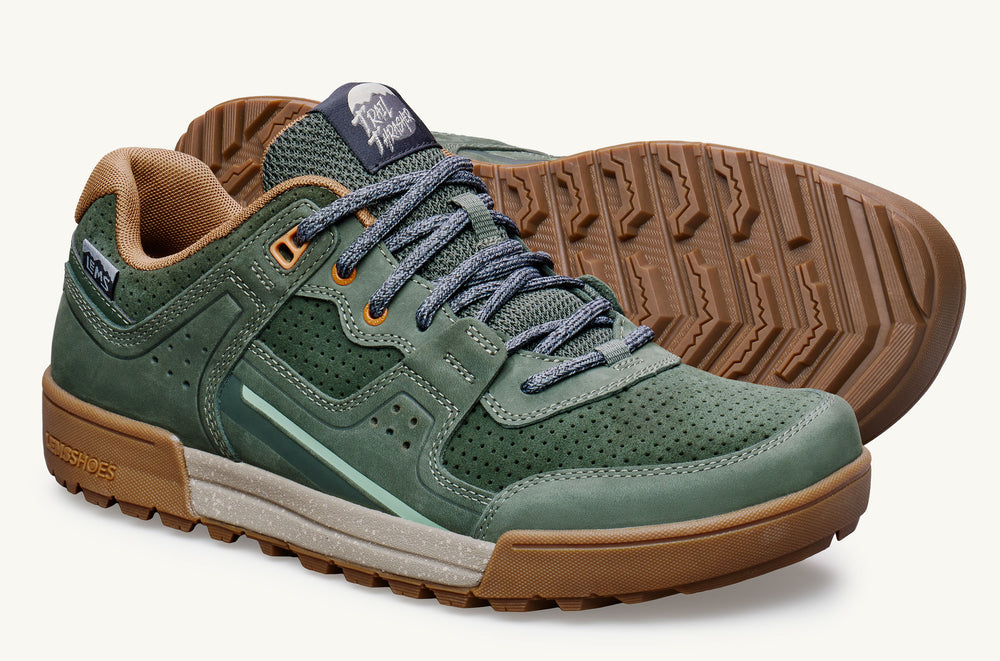 Women's Trail Sneaker - Ghost