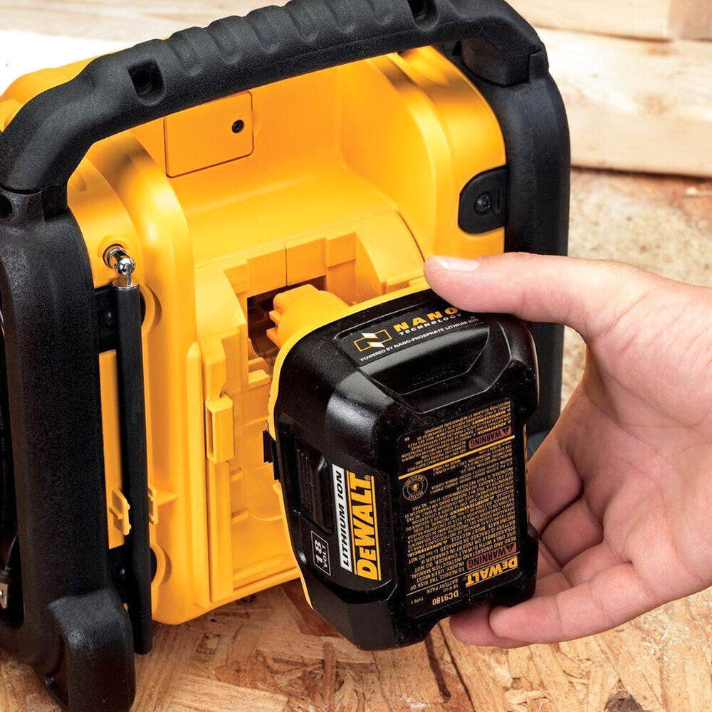 20-Volt MAX Compact Corded/Cordless Worksite Radio