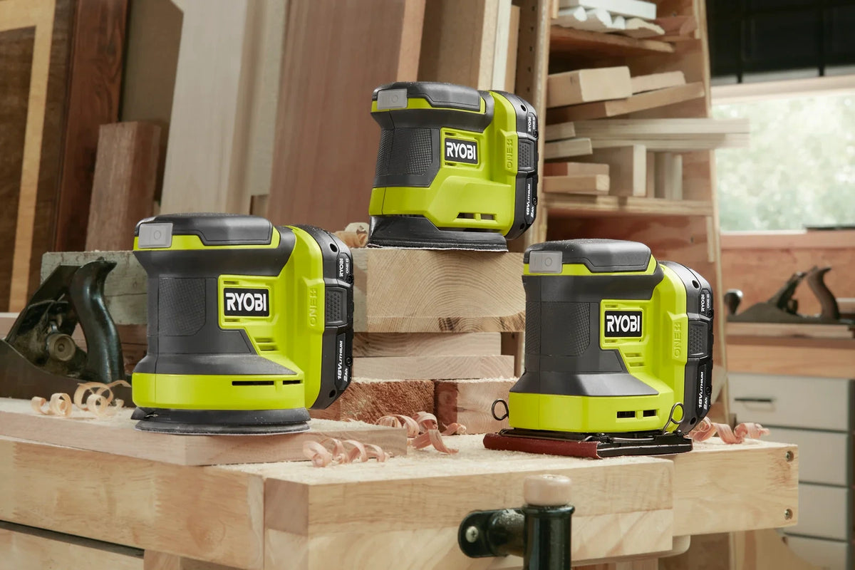 18V 1/4-Sheet Cordless Sander Kit