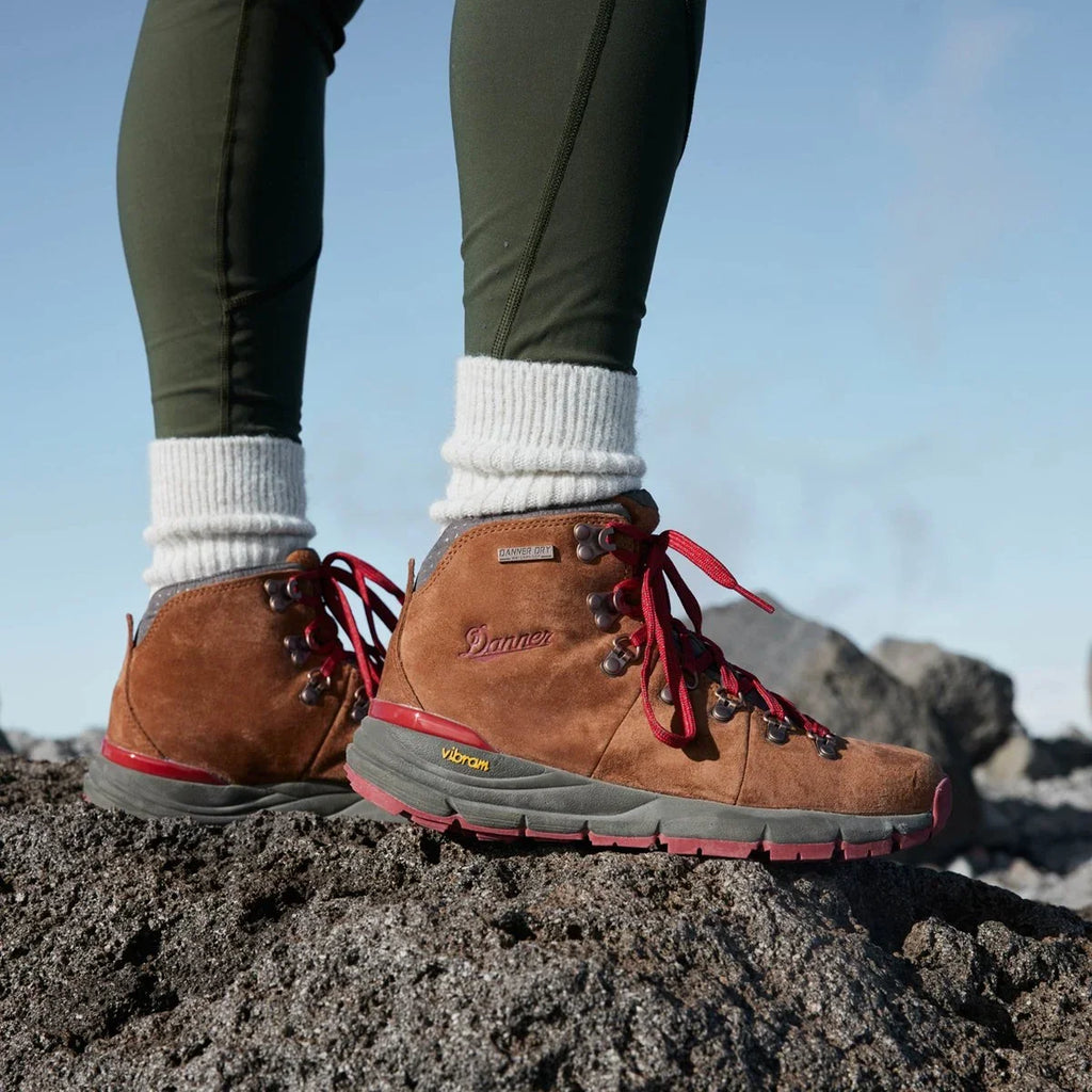 Women's Waterproof Hiking Boot - Brown Red
