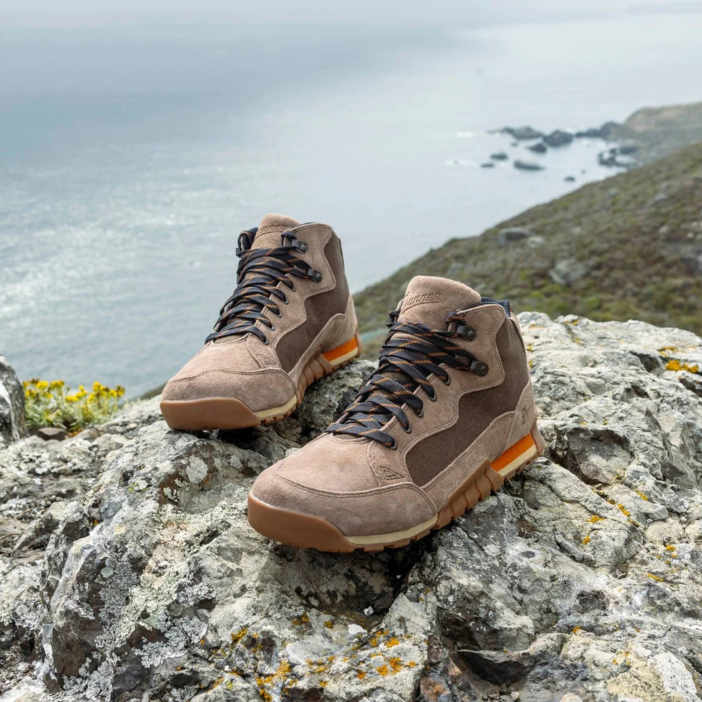 Men's Waterproof Hiking Boot - Dark Brown