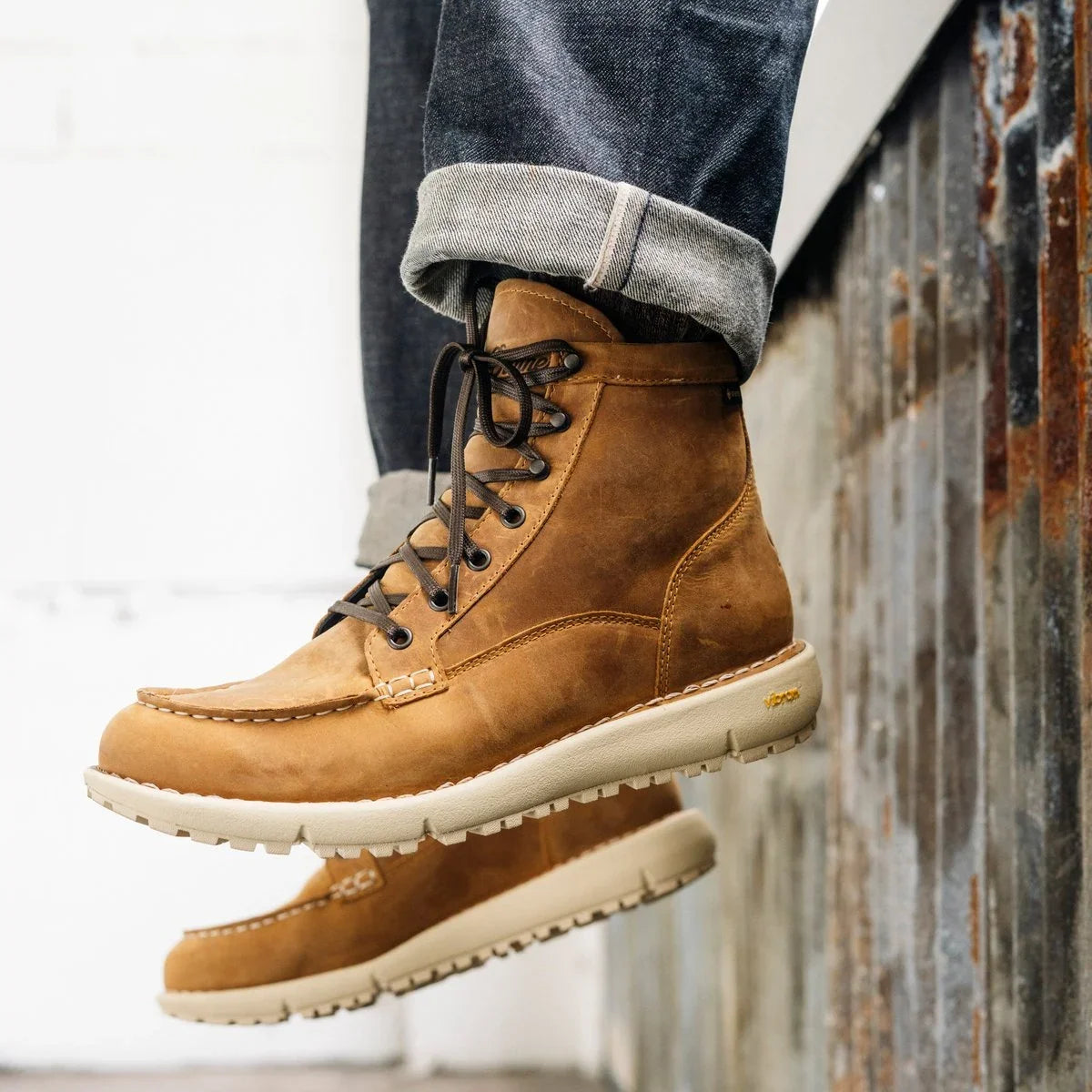 Women's Waterproof Moc Toe Leather Boot - Pecan