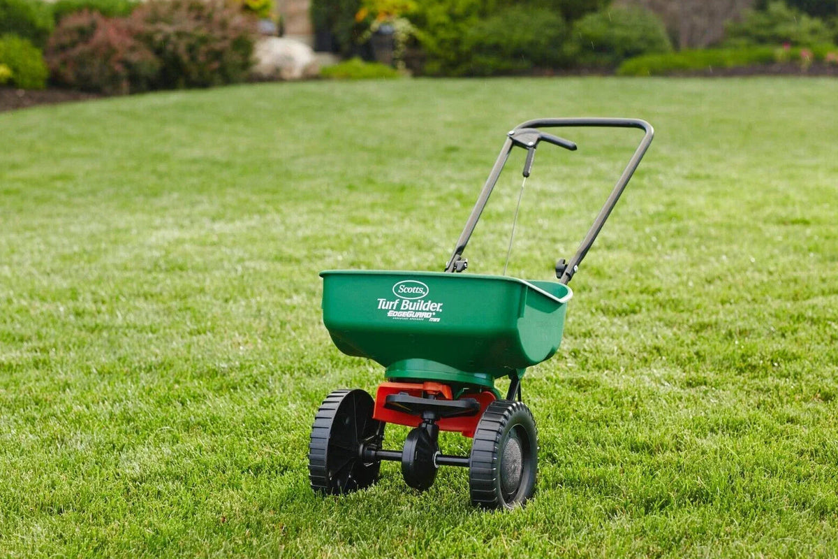 Scotts Turf Builder EdgeGuard Mini Broadcast Spreader - 5,000 Sq. Ft.