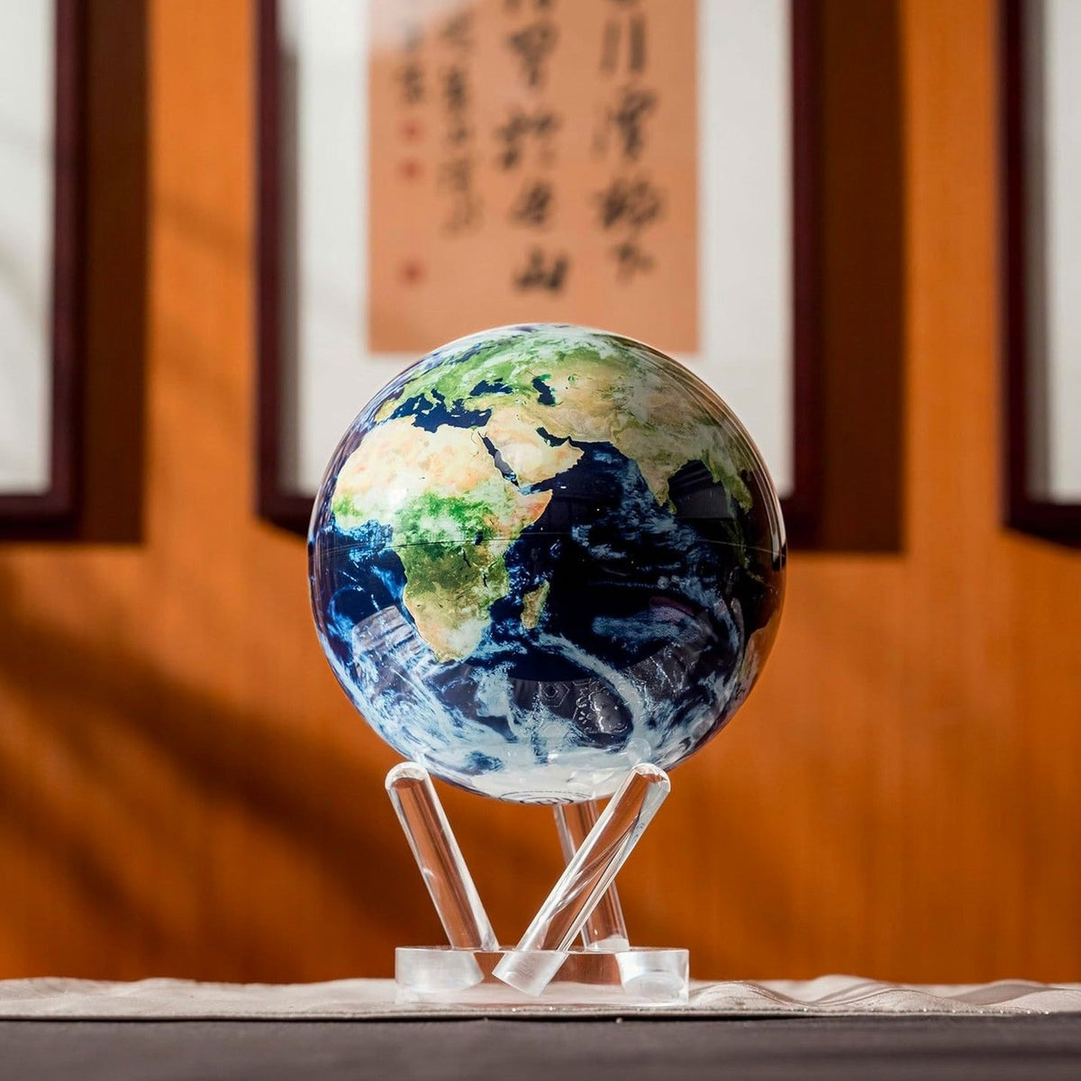 MOVA 4.5in Self-Rotating Physical Globe Earth With Clouds