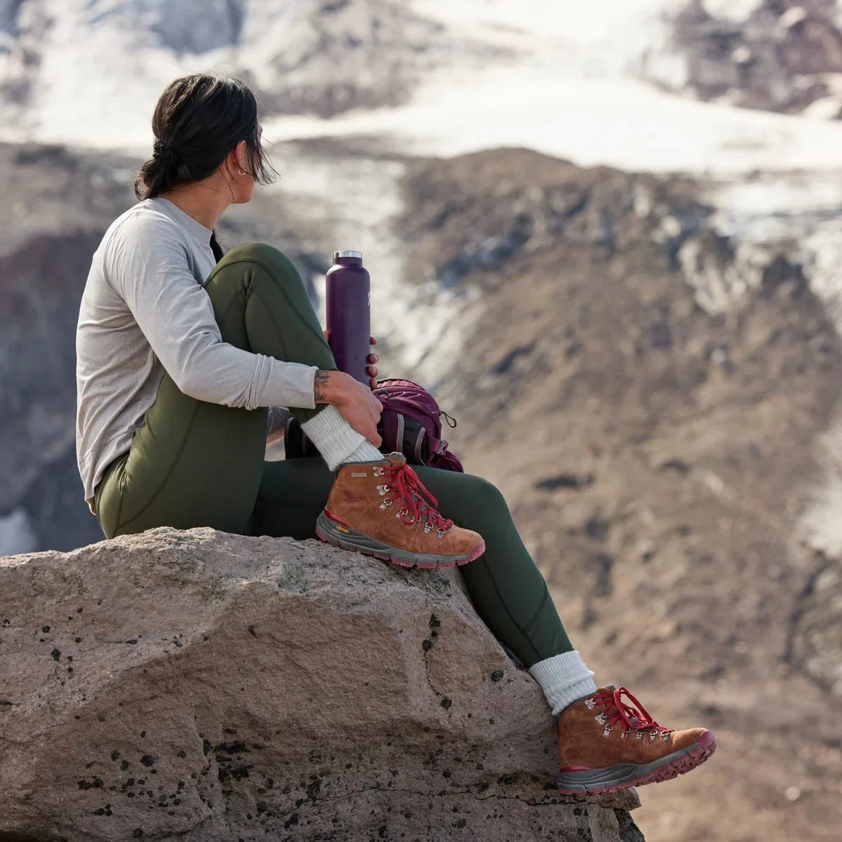 Women's Waterproof Hiking Boot - Brown Red