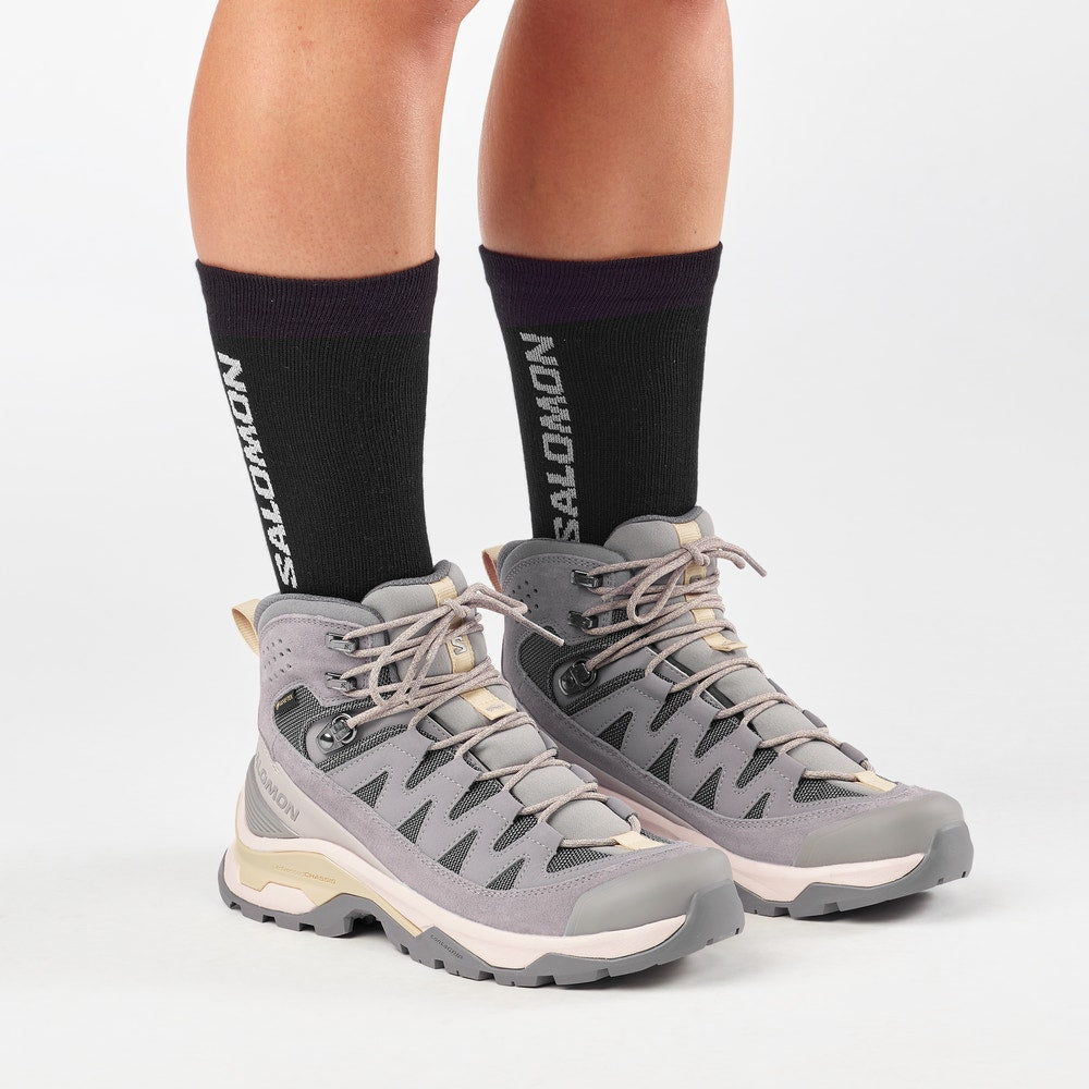 Women's Waterproof Hiking Boot - Black