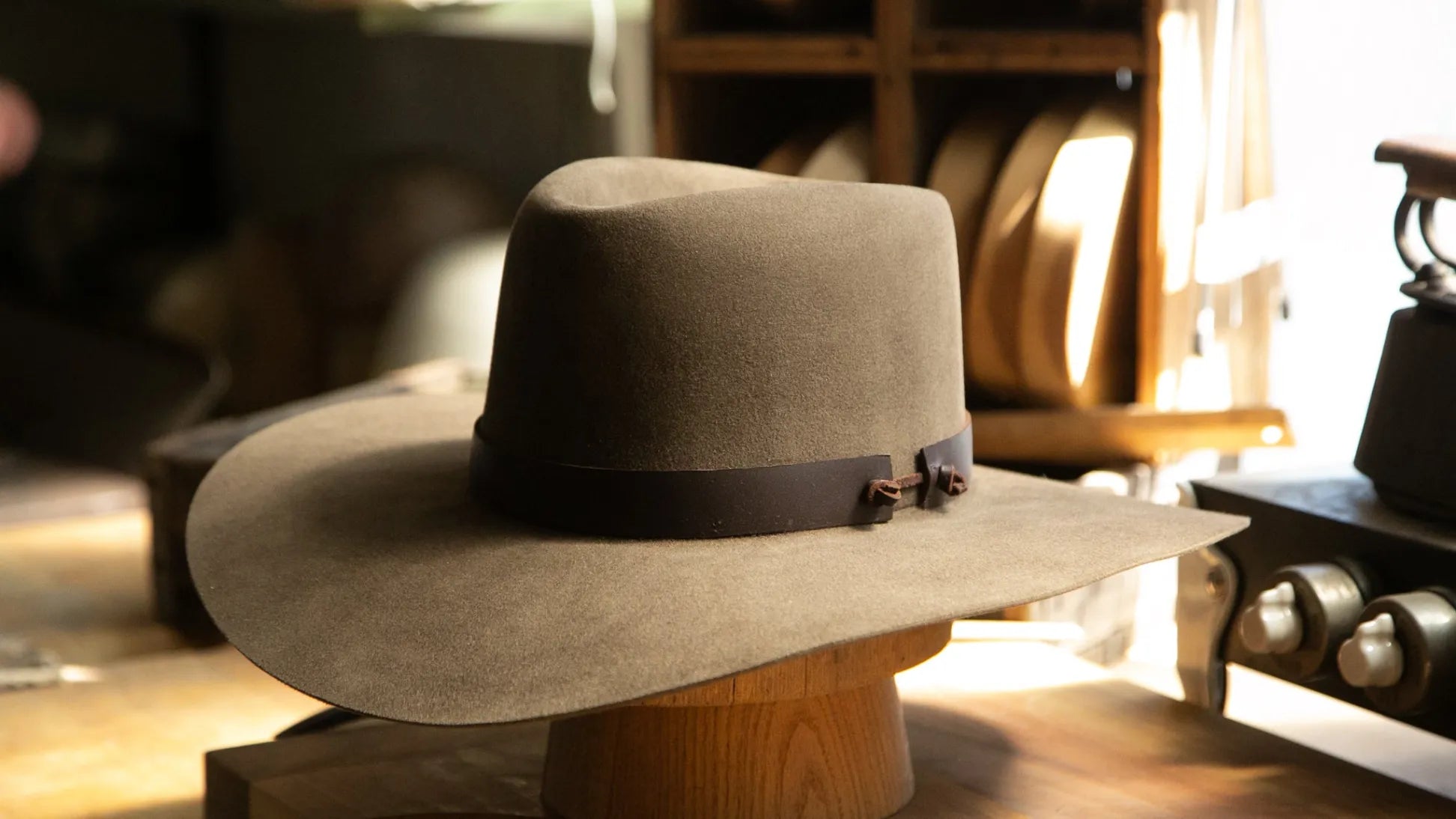 Gunslinger 1892 Western Cowboy Hat