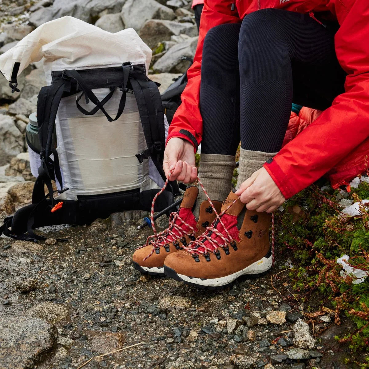 Women's Waterproof Hiking Boot - Mocha Brown Red