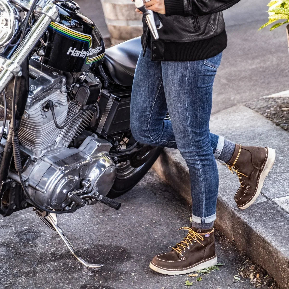 Women's 6-Inch Moc Toe Leather Work Boot - Brown