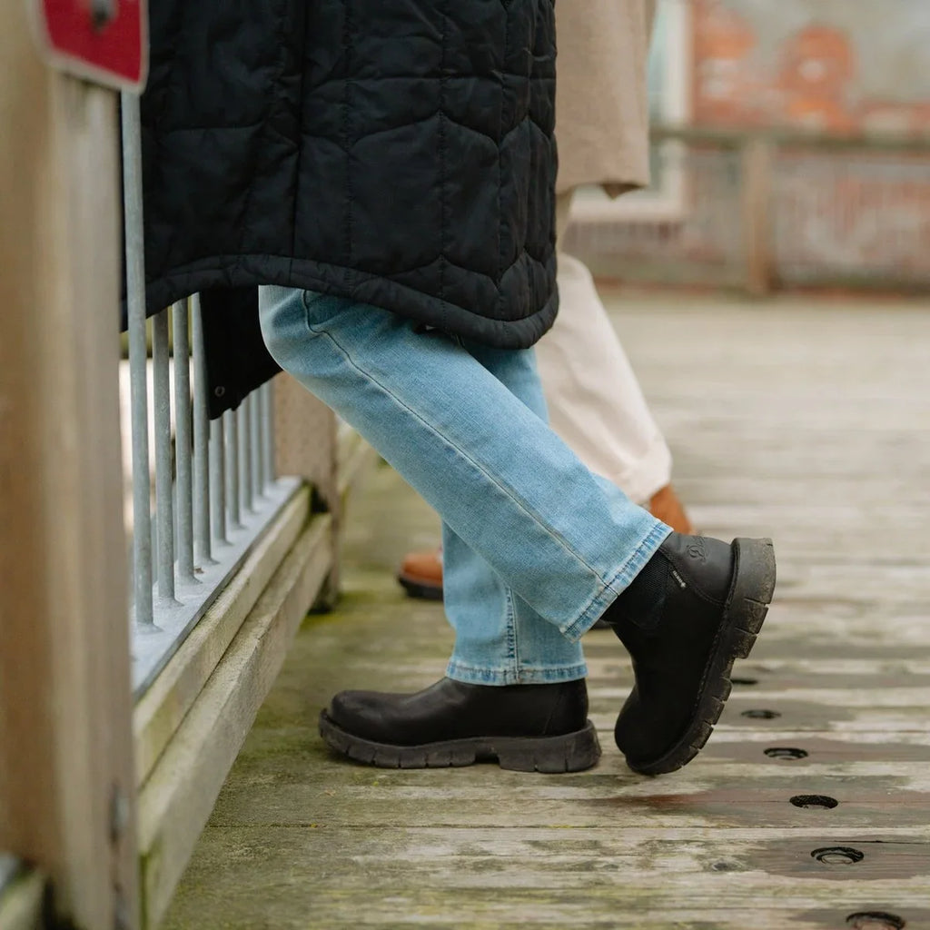 Women's Waterproof Chelsea Boot - Black