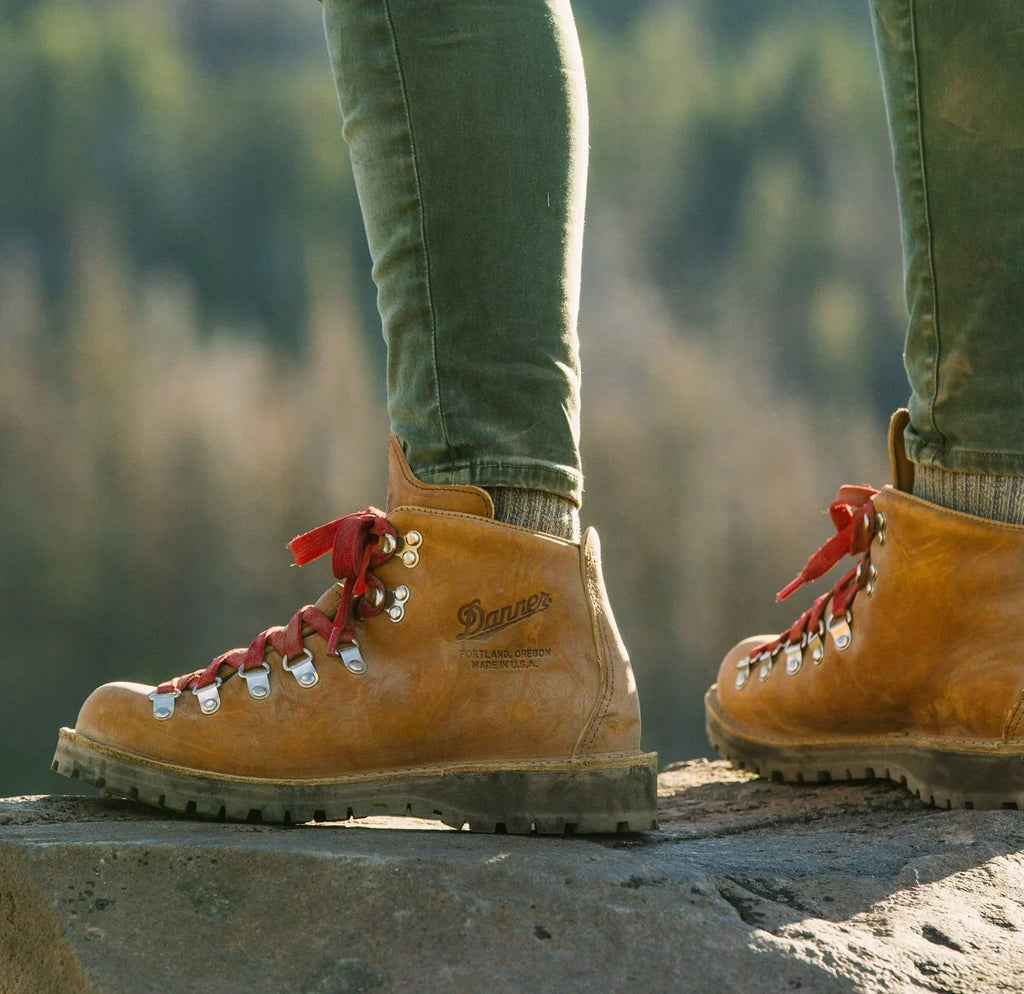 Women's Leather Hiking Boot - Brown