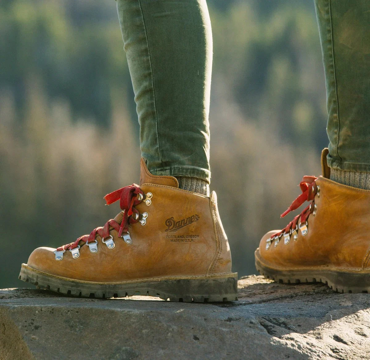 Women's Leather Hiking Boot - Brown
