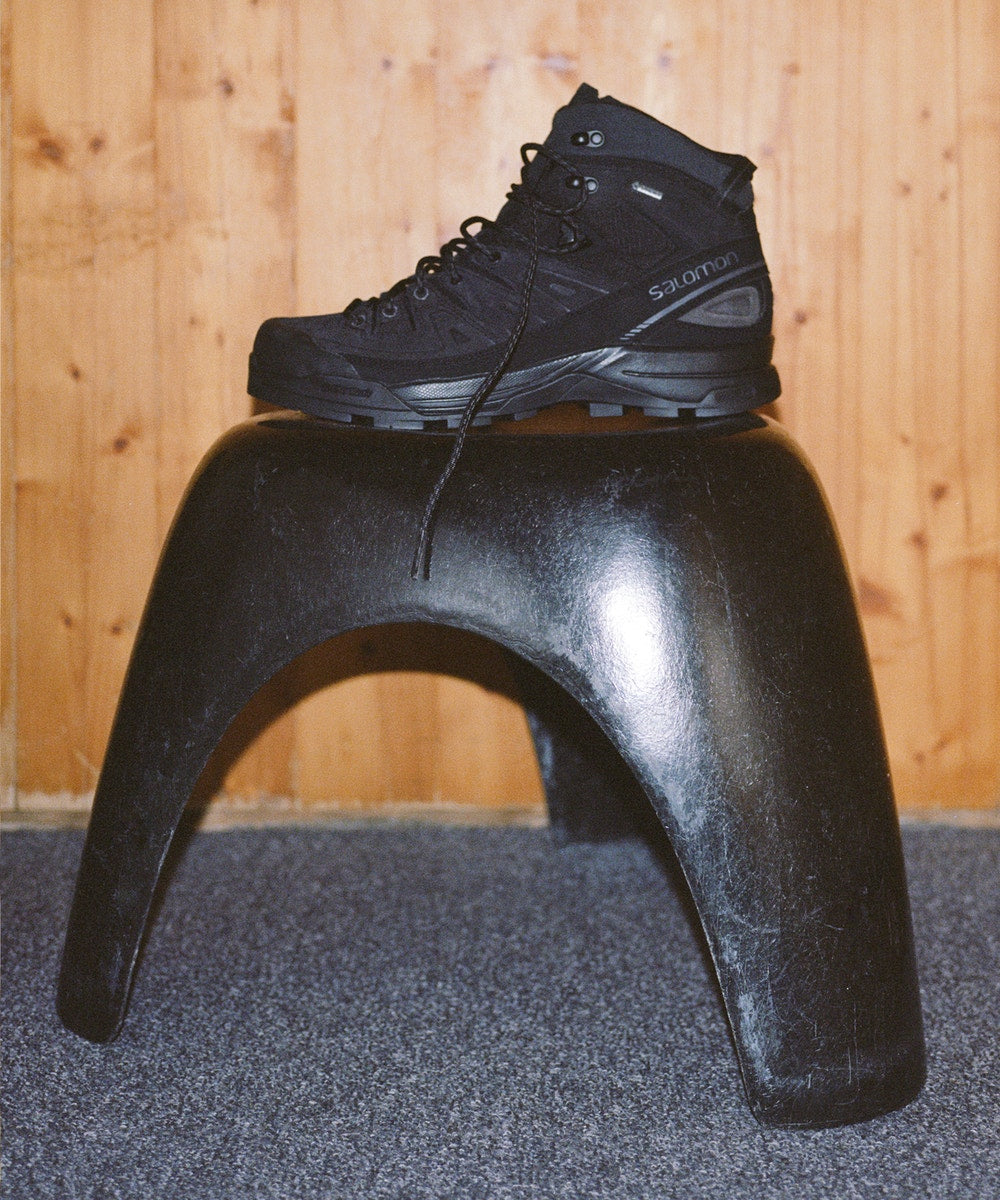 Waterproof Leather Mid Hiking Sneaker - Gray