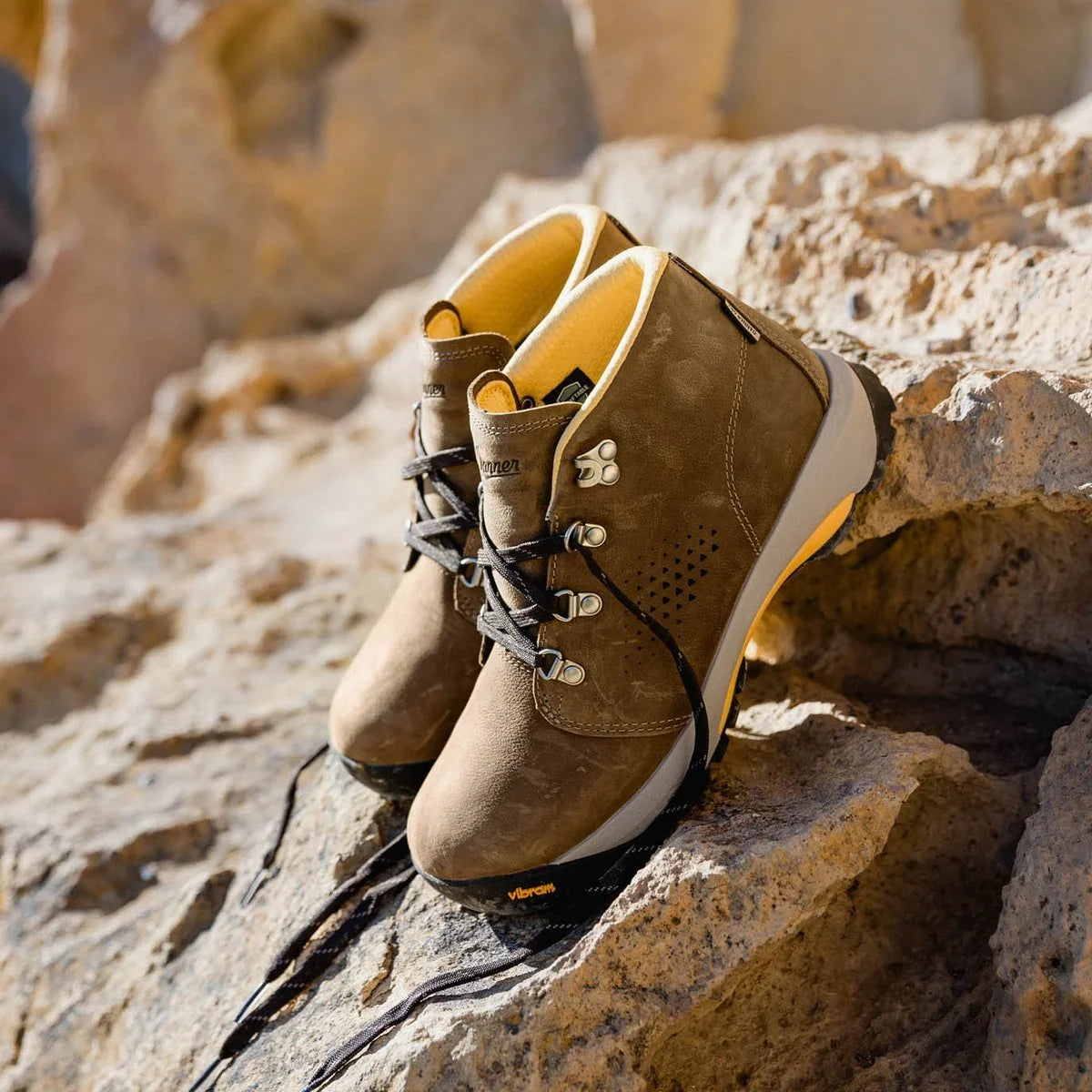 Women's Waterproof Chukka Hiking Boot - Brown