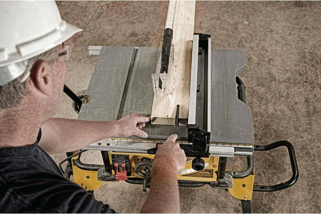 10-Inch Jobsite Table Saw With Rolling Stand
