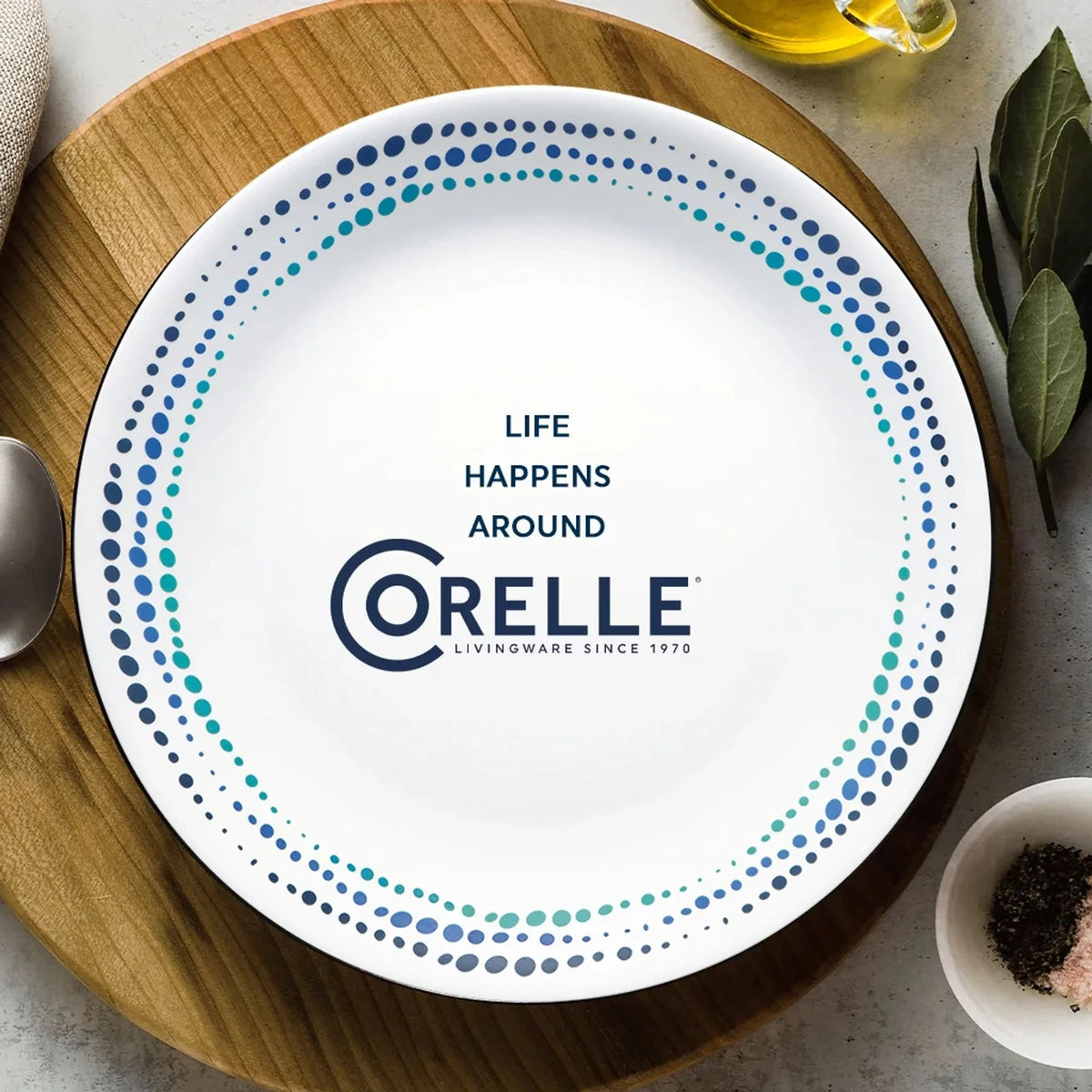 16-Piece Mugless Glass Dinnerware Set - Blue Dots