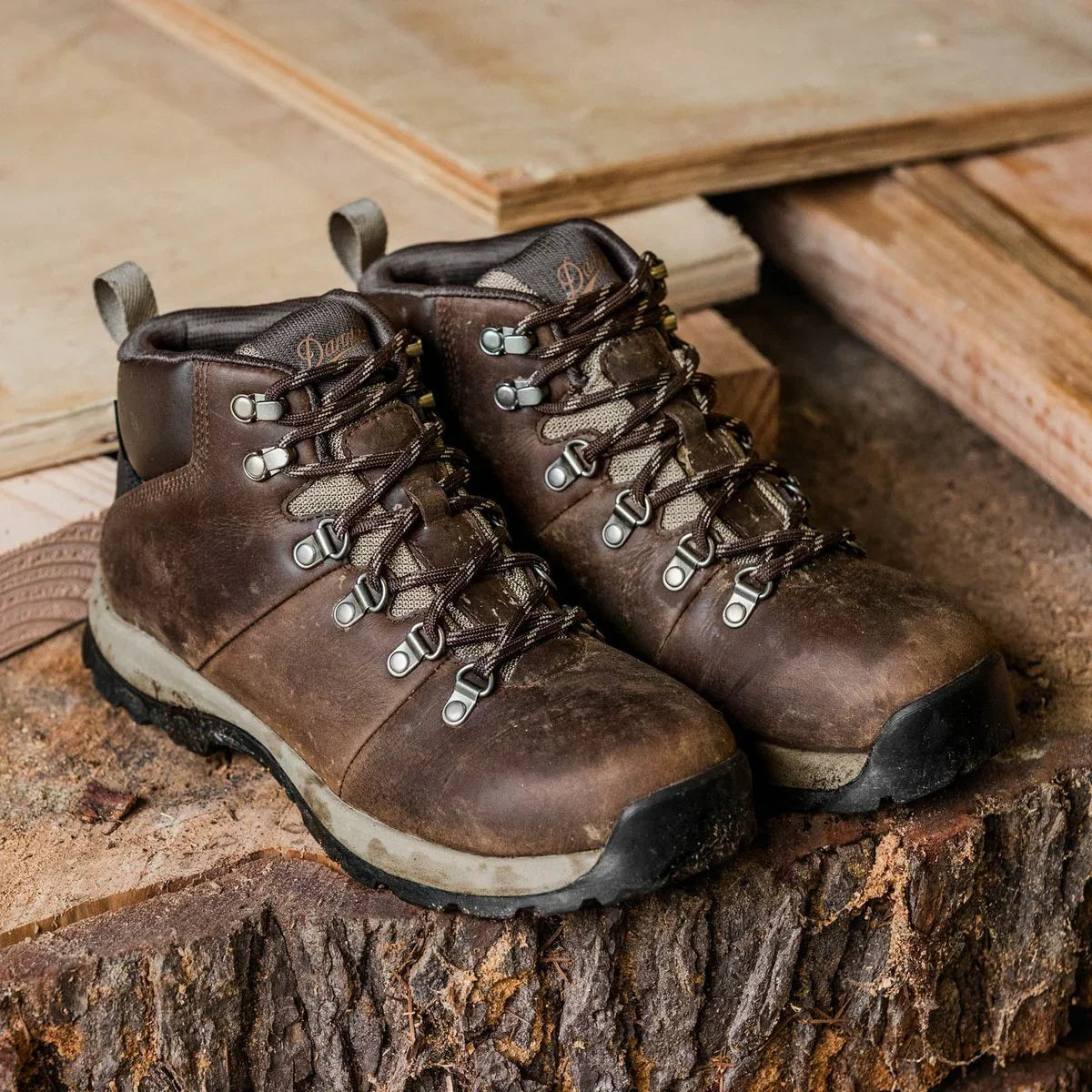 Women's Waterproof Aluminum Toe Work Boot - Brown