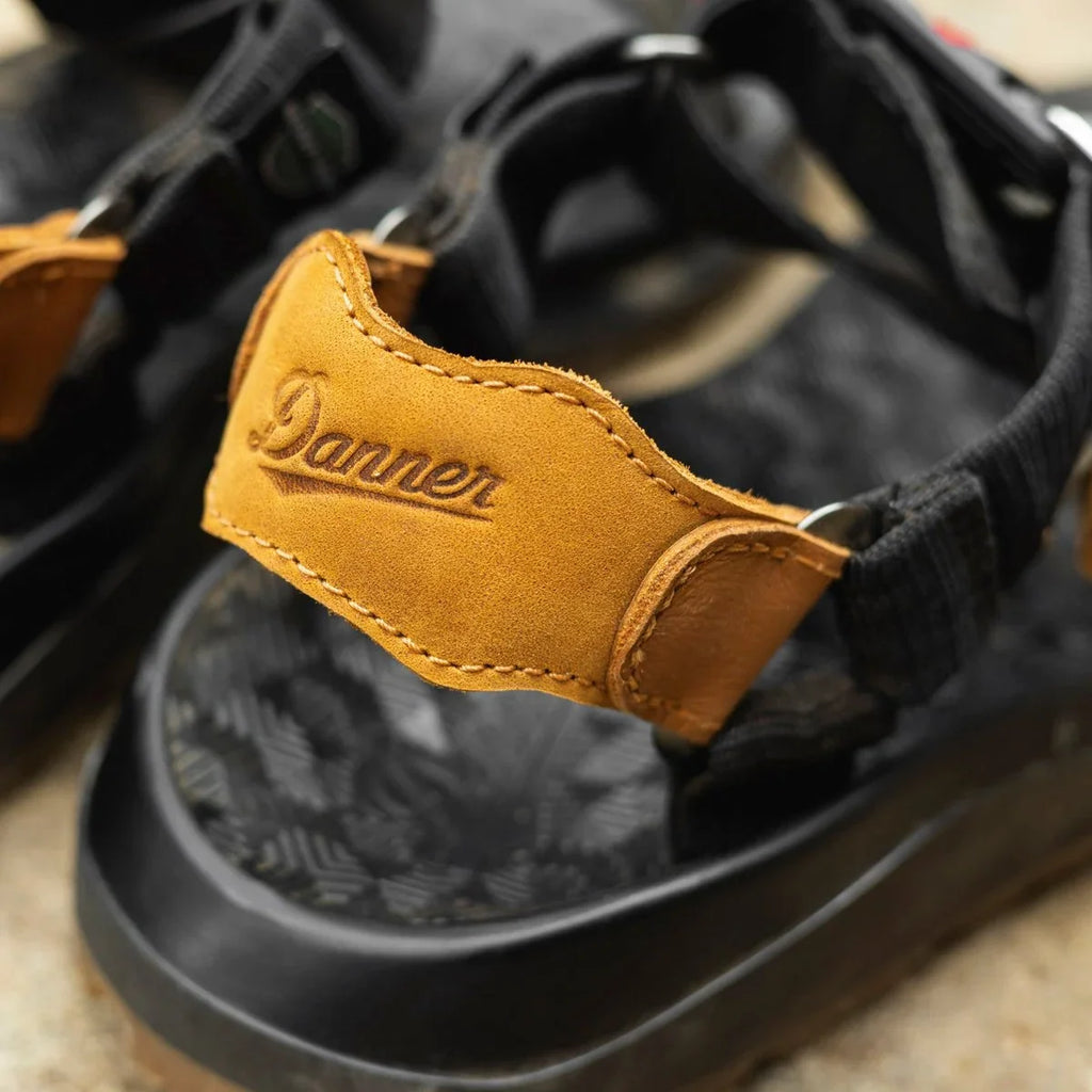 Leather Strap Sandal With Magnetic Buckle - Navy