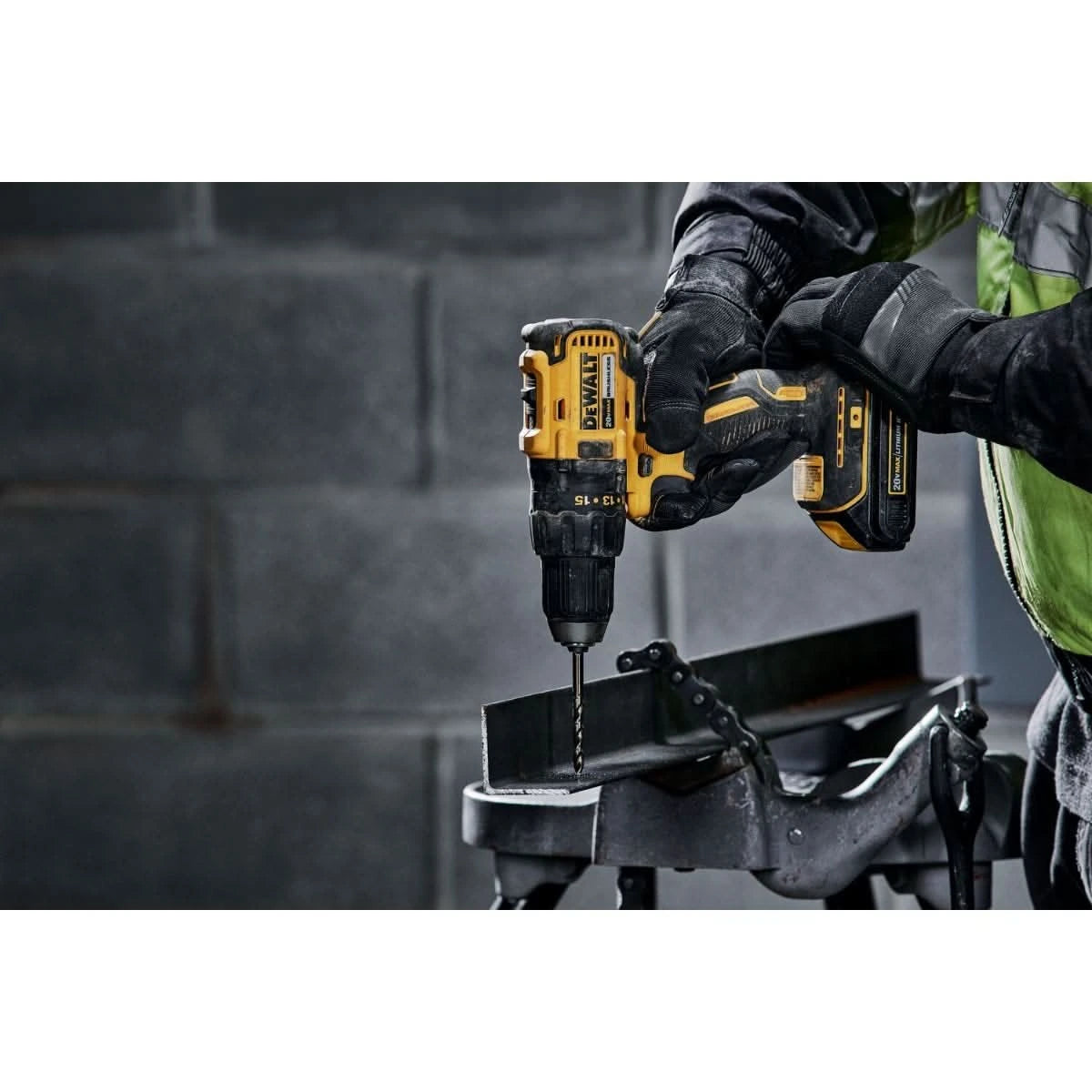 20V Brushless Compact Drill Driver Kit