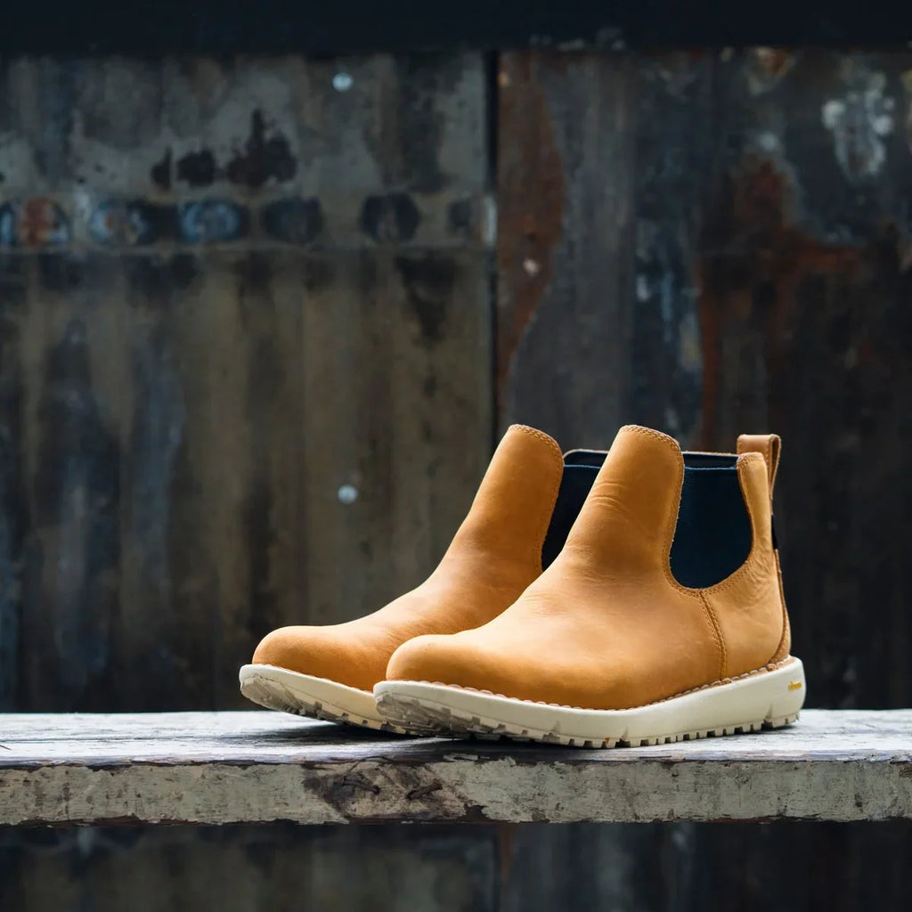 Women's Waterproof Leather Chelsea Boot - Brown