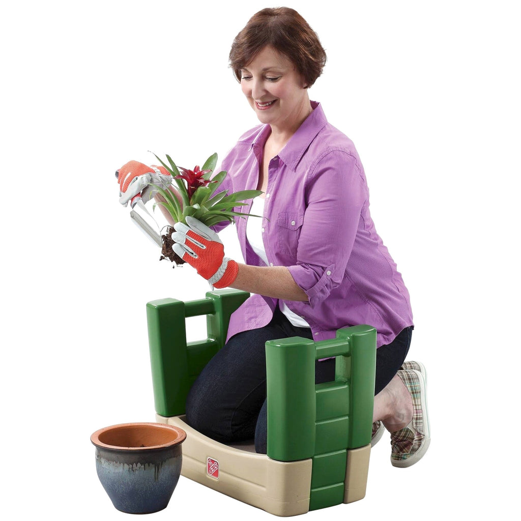 Step 2 Garden Kneeler Seat, Green - 16.25 in H x 21.75 in W x 10.75 in D