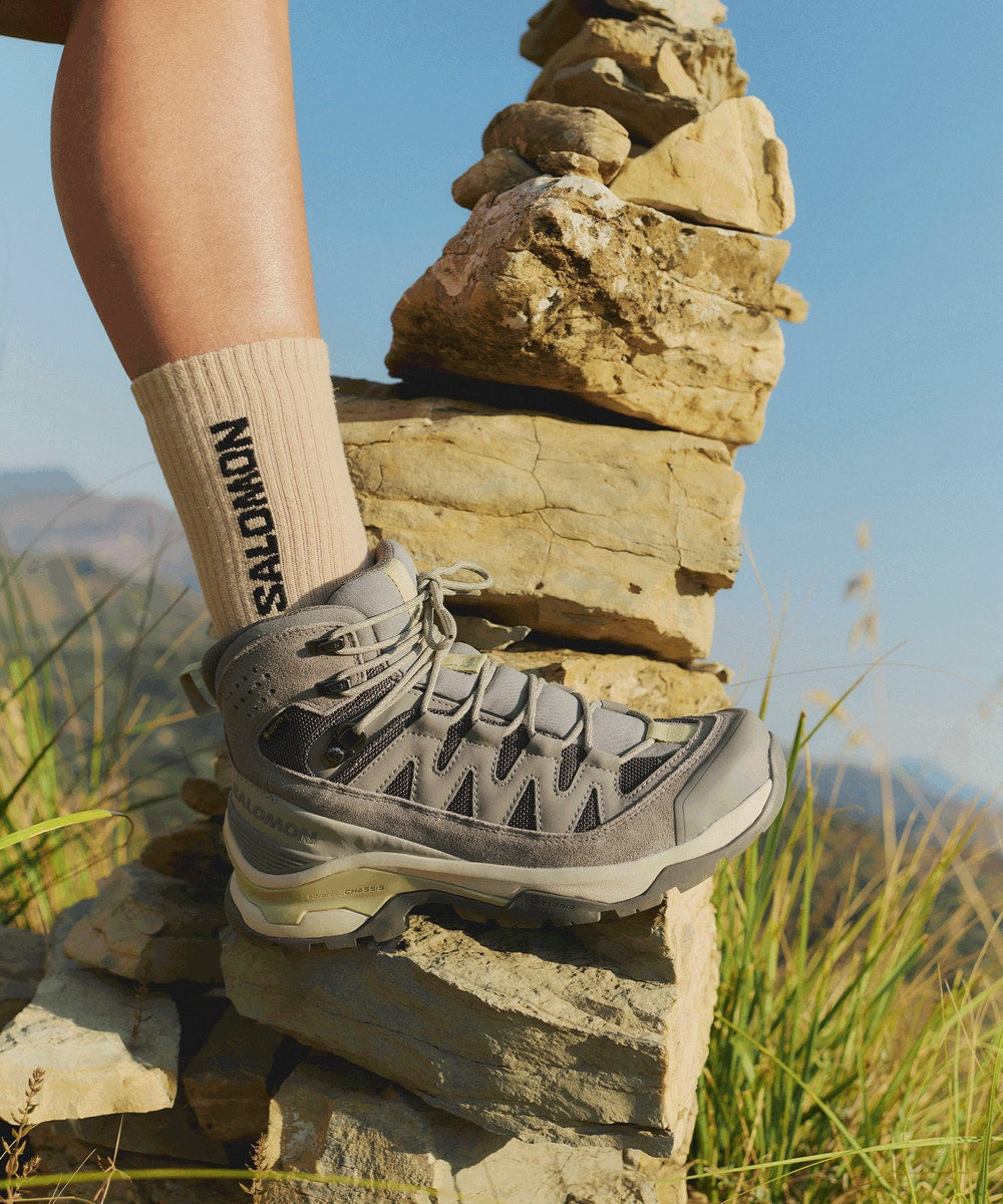 Women's Waterproof Hiking Boot - Black