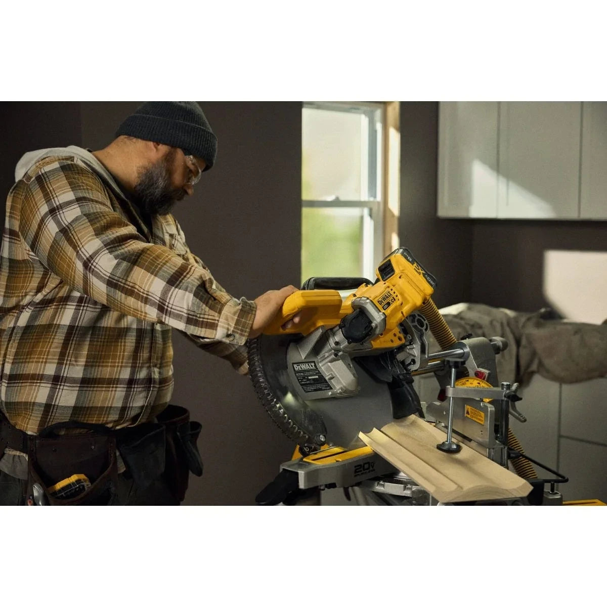 20V 12-Inch Double-Bevel Sliding Miter Saw