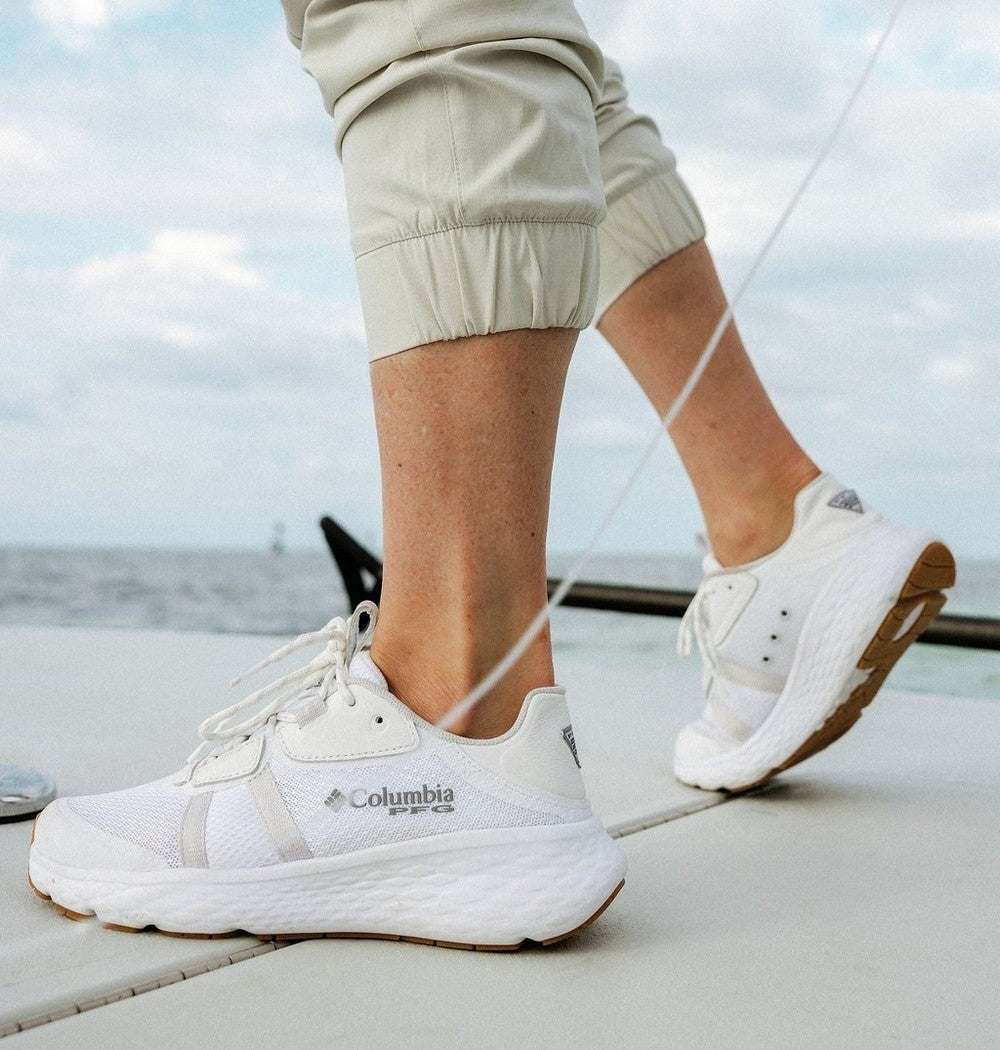 Women's Water-Resistant Fishing Shoe - Grey Peach